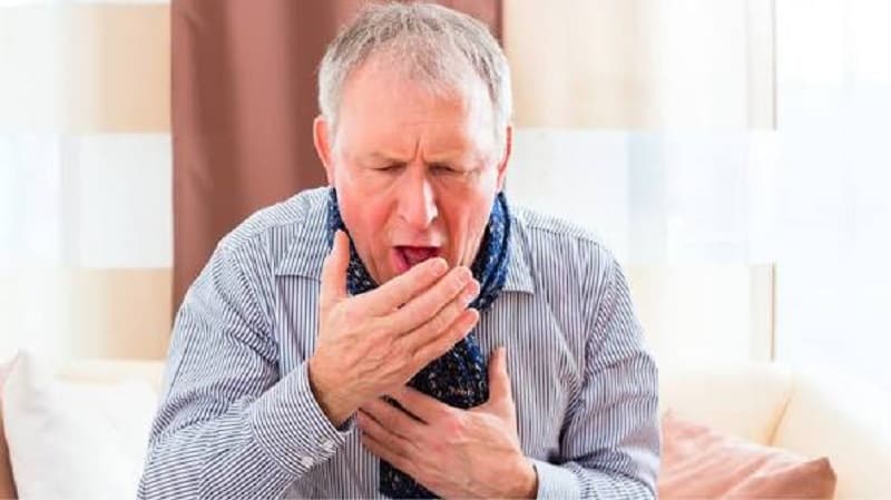 Bệnh nhân ung thư tuyến giáp còn có biểu hiện khó nuốt, khó thở