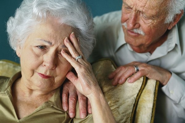 Alzheimer thường xuất hiện ở người trên 65 tuổi, nhưng có thể xuất hiện ở lứa tuổi trẻ hơn.