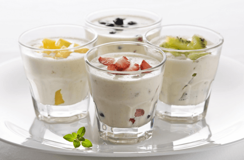 Sữa chua là một trong những biện pháp giúp điều trị nóng dạ dày và làm giảm cảm giác nóng.