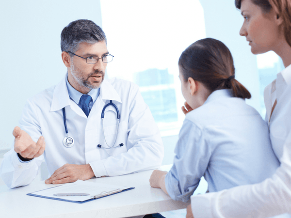 Bạn nên đến cơ sở chuyên khoa để được thăm khám và điều trị khi nghi ngờ mắc bệnh