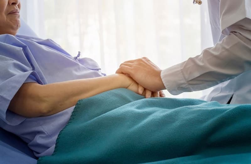 Chăm sóc giảm nhẹ giúp nâng cao chất lượng sống những ngày cuối đời cho người bệnh