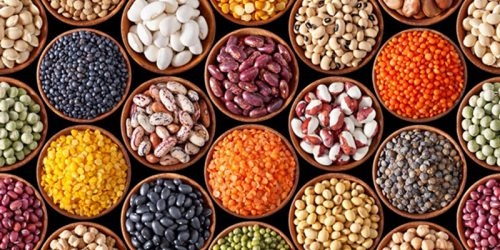 Chất xơ có nhiều trong rau xanh, các loại đậu, gạo lức, mè đen, bột mì... Chất xơ giúp thức ăn dễ được tiêu hóa, không làm ảnh hưởng đến vết mổ.