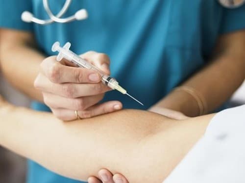 Chích ngừa ung thư cổ tử cung khuyến khích cho nữ giới độ tuổi 9 - 26 tuổi