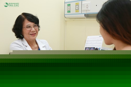 Chữa kinh nguyệt không đều bằng rau diếp cá