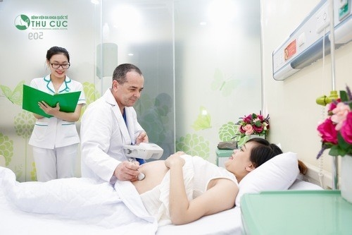 Phân tích nhịp tim thai, cơn gò tử cung là rất cần thiết.