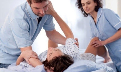 Xử trí tích cực giai đoạn 3 cuộc chuyển dạ đẻ được áp dụng để nhằm dự phòng băng huyết sau sinh.
