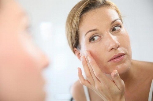 Lupus ban đỏ hệ thống không thể điều trị khỏi hoàn toàn nhưng có thể kiểm soát được nếu điều trị đúng.