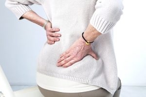 Đau thần kinh tọa có thể do nhiều nguyên nhân gây ra, bệnh cũng có thể gặp ở nhiều đối tượng khác nhau