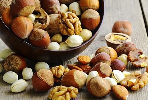 Bên cạnh đó người bệnh cần tránh những thức ăn cứng, rắn khó nuốt, khó tiêu