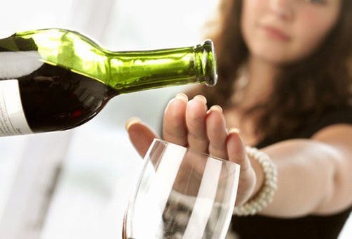 Hạn chế rượu bia là phương pháp hiệu quả giúp giảm nguy cơ mắc ung thư
