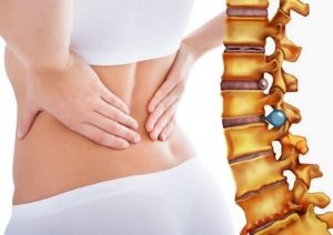 Người thoát vị đĩa đệm có cảm giác đau đớn, ảnh hưởng đến sinh hoạt thường ngày