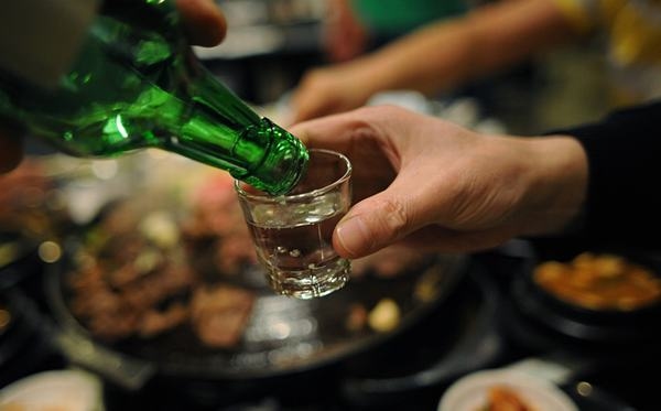 Những loại đồ uống có cồn cũng không tốt cho bệnh viêm loét dạ dày