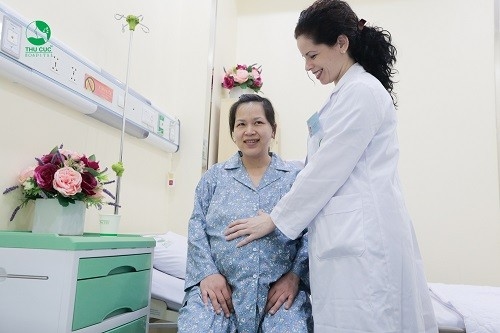 kinh-nghiem-di-de-nhe-tua-long-hong-cua-me-3-con-2