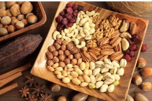 Các loại hạt rất giàu khoáng chất, axit béo, protein và omega-3
