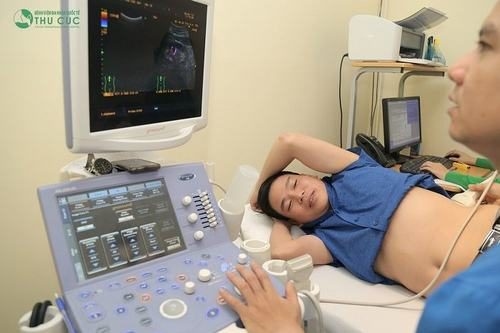 Ngoài xét nghiệm máu, người bệnh cần làm các chẩn đoán chuyên sâu khác như siêu âm, nội soi... để chẩn đoán chính xác bệnh