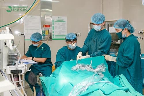 Phẫu thuật cắt amidan bằng phương pháp plasma taị Bệnh viện Thu Cúc