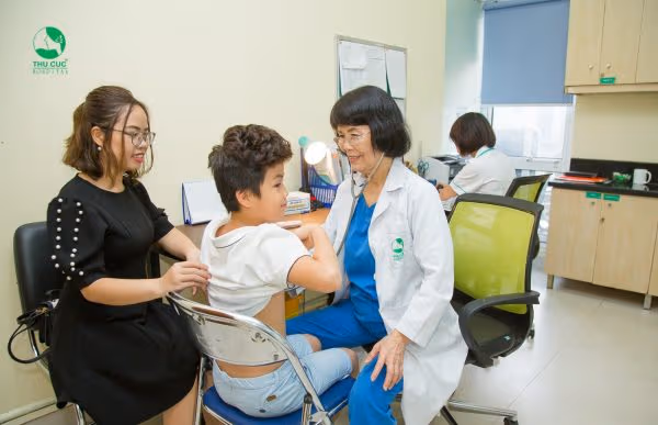 Chuyên khoa Nhi Thu Cúc với bác sĩ giỏi, chỉ sử dụng kháng sinh khi trẻ được xét nghiệm hoặc chẩn đoán từ các bác sĩ giàu kinh nghiệm
