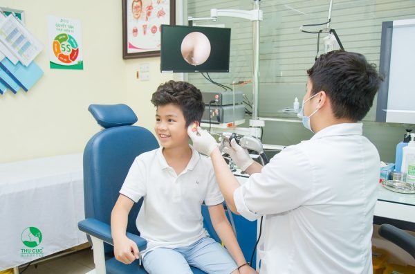 điều trị hiệu quả bệnh viêm tai mũi họng không cho trẻ không cần dùng kháng sinh tại phòng khám tai mũi họng Thu Cúc