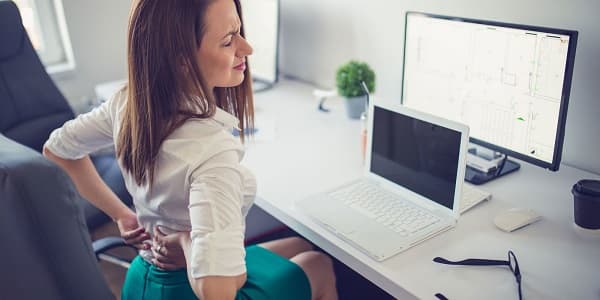 Kích thước sỏi thận lớn nếu không được điều trị sớm có thể gây ra nhiều biến chứng nguy hiểm.