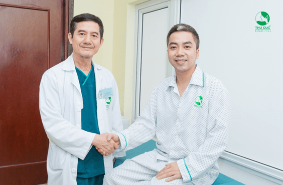 ban-tay-vang-phau-thuat-tiet-nieu-tam-dac-voi-cach-chua-soi-than-tiet-nieu-moi