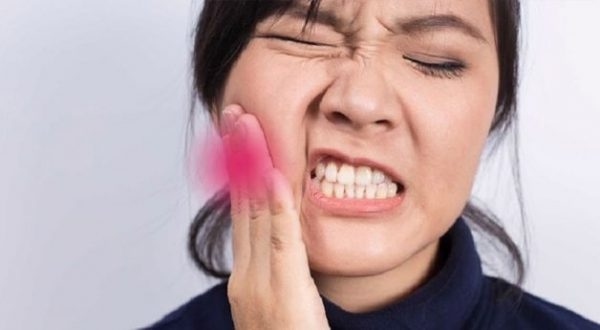 hôi miệng lúc đói bụng