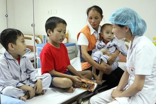 Bệnh Thalassemia tan máu bẩm sinh trẻ thường bị biến dạng và ốm yếu