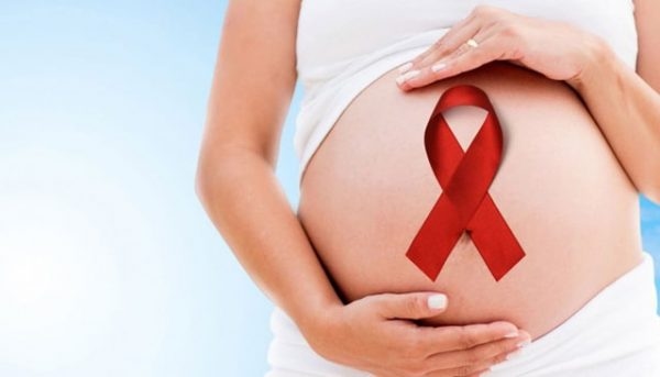 virus herpes có thể truyền từ mẹ sang con