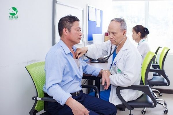 Điều trị viêm phế quản mạn tính tại Thu Cúc