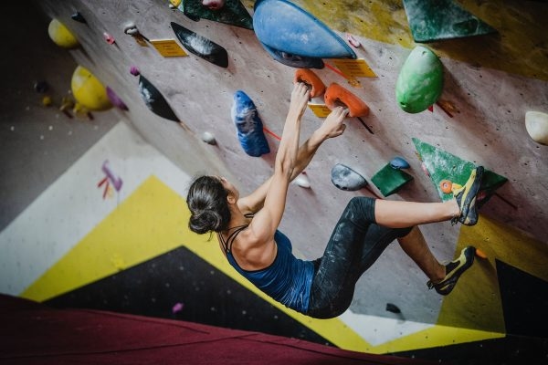 Nguyên nhân giãn dây chằng vai