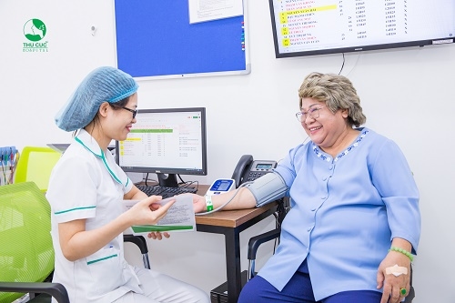 NSƯT Minh Vượng chọn Thu Cúc là nơi gửi gắm vốn quý sức khỏe