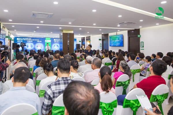 Hội thảo “Nội soi tiêu hóa không đau phát hiện sớm ung thư - Công nghệ NBI 5P thế hệ mới” do Bệnh viện Thu Cúc tổ chức thu hút sự quan tâm của đông đảo người dân và các cơ quan báo chí lớn