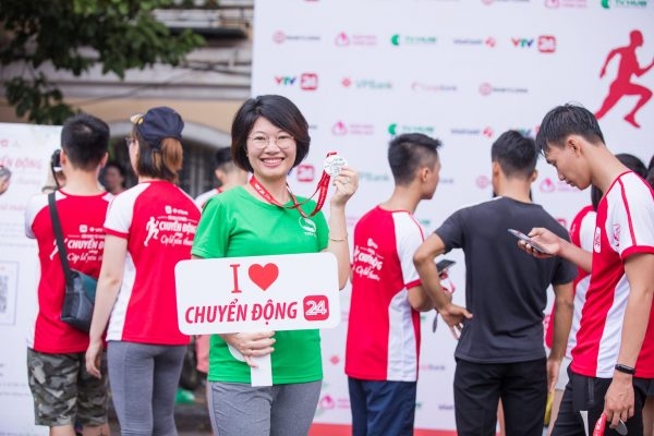 Hệ thống y tế Thu Cúc tham dự chương trình chuyển động cùng cặp lá yêu thương