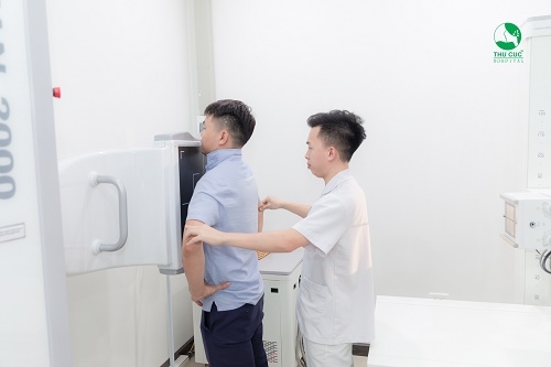 Chụp X-quang tim phổi thẳng là một trong những phương pháp giúp phát hiện sớm những bất thường ở tim, phổi và các cơ quan lân cận