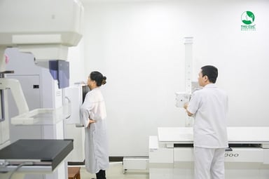 Nên khám gì để phát hiện sớm ung thư vú ở phụ nữ