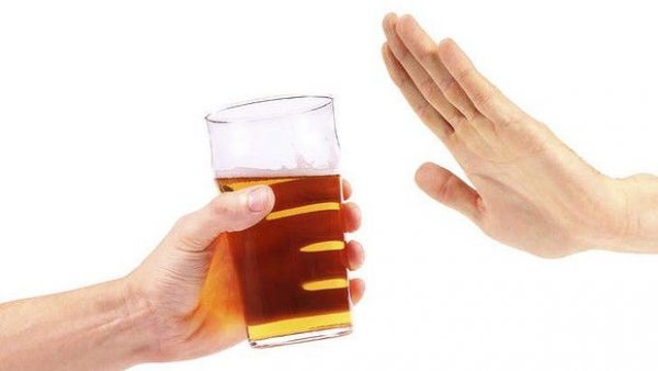 Không lạm dụng bia rượu và tăng cường luyện tập, duy trì chế độ ăn khoa học để giúp cơ thể khỏe mạnh hơn mỗi ngày . (ảnh minh họa)