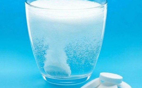 pha oresol cần tuân thủ đúng tỷ lệ để không gây nguy hiểm cho trẻ.