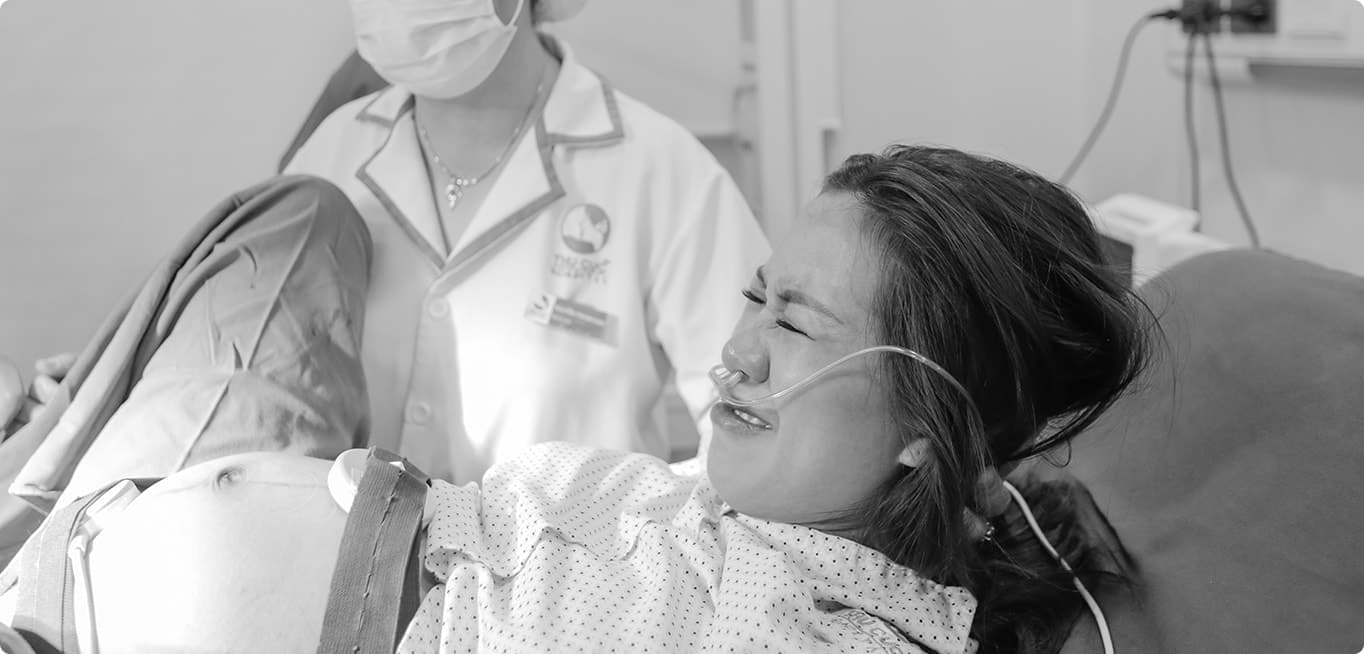 Diễn viên Mai Thỏ sinh con