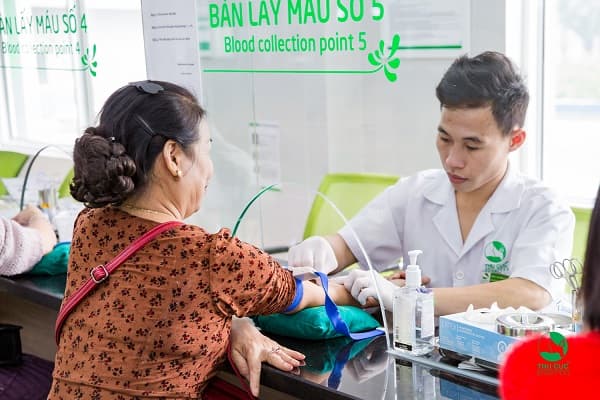 khám tầm soát phát hiện sớm ung thư 2