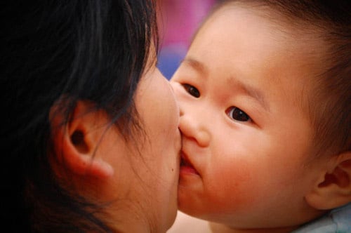 Bệnh viêm màng não ở trẻ sơ sinh có lây không?