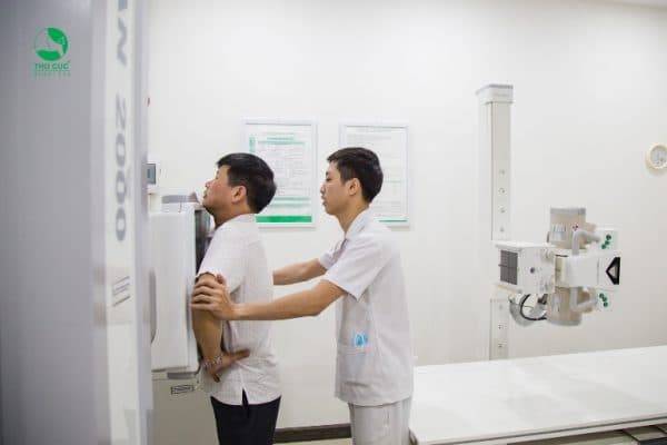 Phòng chụp X Quang của bệnh viện ĐKQT Thu Cúc với hệ thống máy X Quang rất hiện đại và an toàn tuyệt đối, giúp chẩn đoán chính xác các bất thường tim, phổi, trung thất