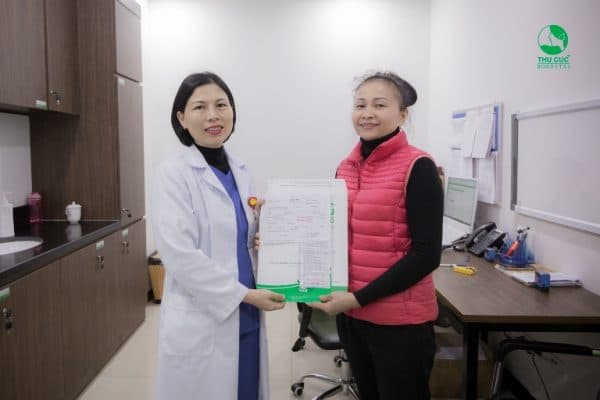 Cô Hằng hài lòng với các dịch vụ chăm sóc sức khỏe tại Thu Cúc