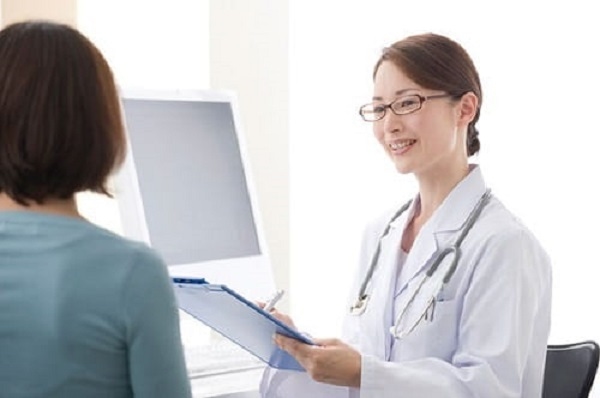 Cho dù có hay không có triệu chứng bất thường, việc khám phụ khoa định kỳ mỗi 6-12 tháng là vấn đề quan trọng trong đời sống của người phụ nữ