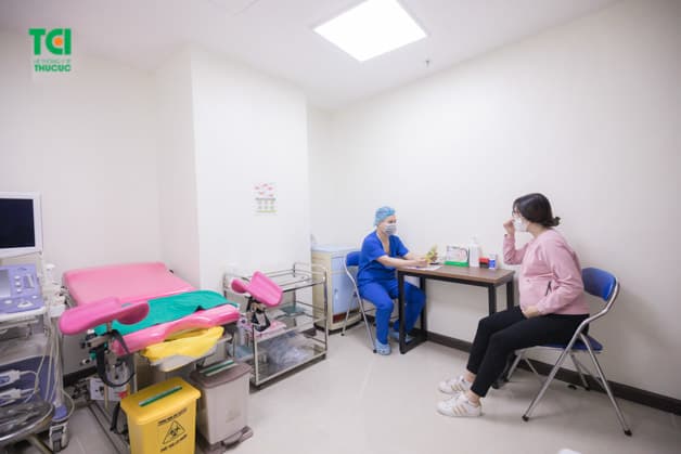 có yếu tố dịch tễ được chia thành nhiều phòng riêng