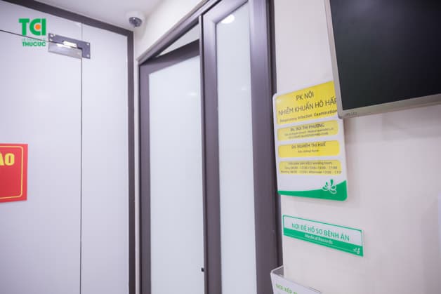 Khu vực khám cho người bệnh nhiễm khuẩn hô hấp không có yếu tố dịch tễ được chia