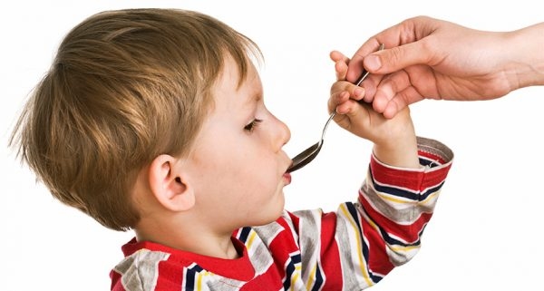 cho trẻ uống thuốc ăn ngon cần chú ý