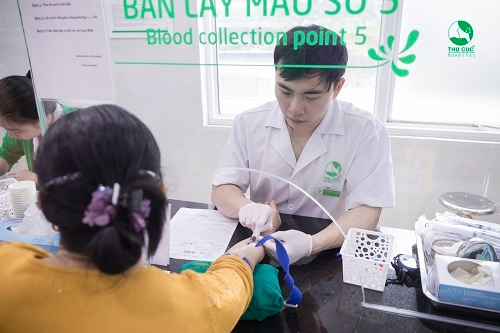 Điều dưỡng viên tại bệnh viện Thu Cúc là những người có nhiều năm kinh nghiệm