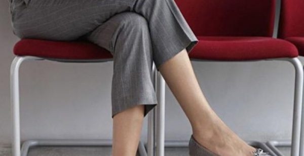 Bị tê bì chân tay