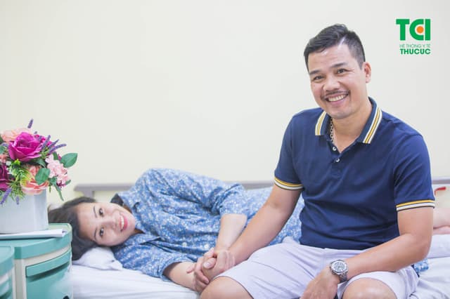 Cựu danh thủ – Bình luận viên bóng đá Phạm Như Thuần đưa vợ đi sinh