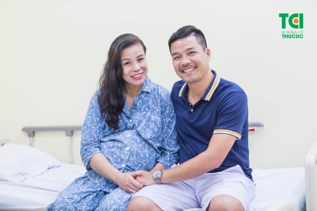 Cựu danh thủ – Bình luận viên bóng đá Phạm Như Thuần đưa vợ đi sinh