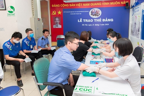 Bệnh viện Thu cúc tổ chức lấy mẫu xét nghiệm tận nơi cho Công ty Sài gòn Co.op